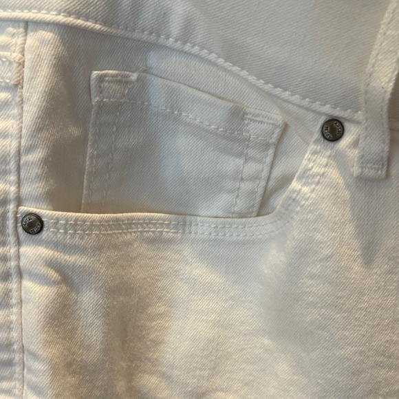Apt. 9 Women's White Cuffed Capri Jeans Size 12 - Picture 6 of 10